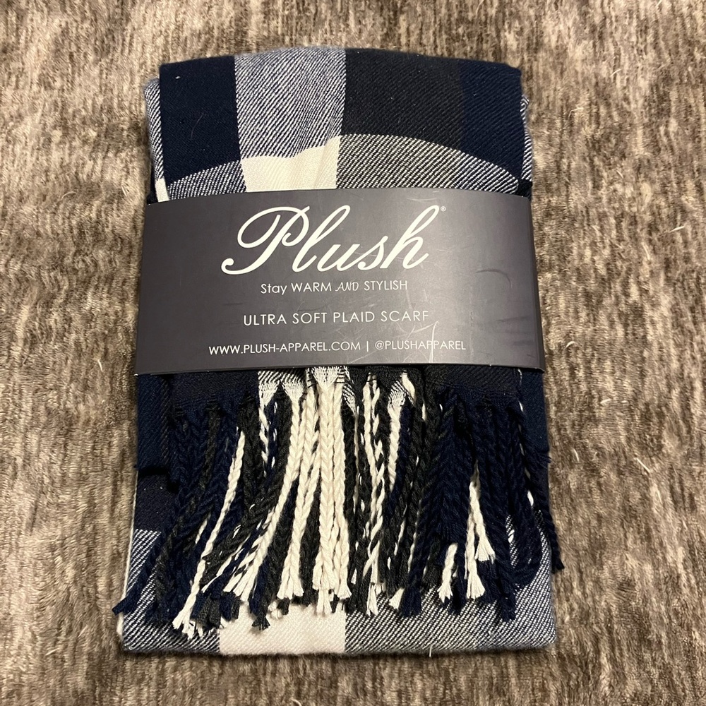 Plush Ultra Soft Plaid Scarf - Navy and White